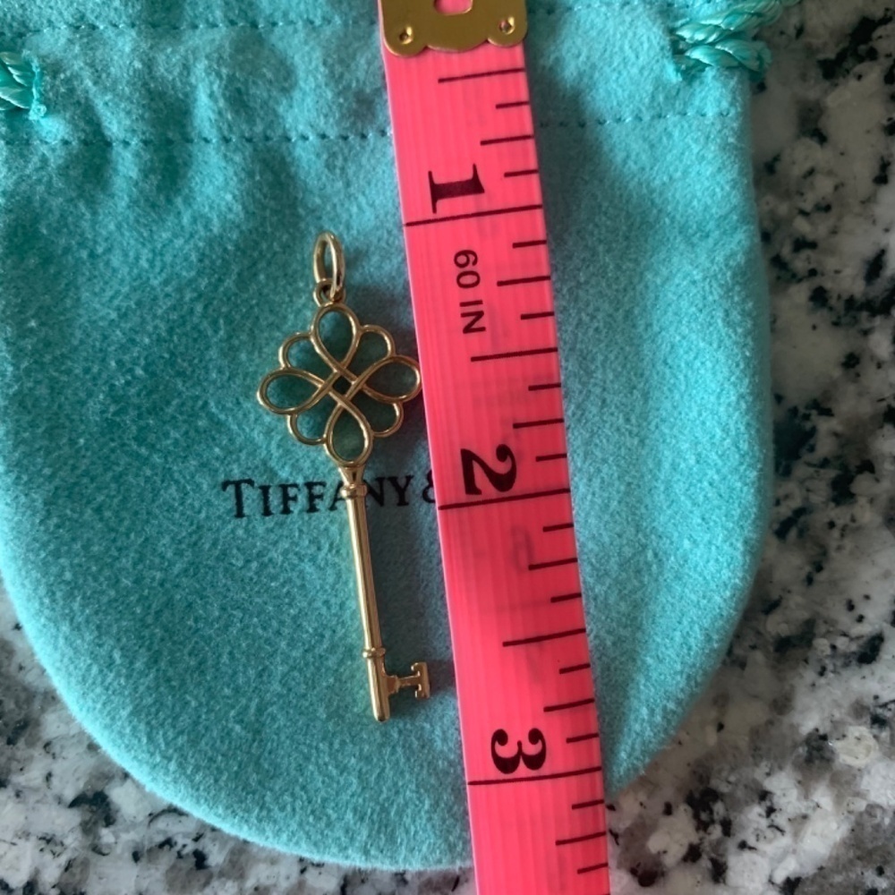 Tiffany & Co 18K Knot Key Pendant 3.06g T.W Rose Gold L-1.75"x W-.75 Celtic Knot - Picture 7 of 10